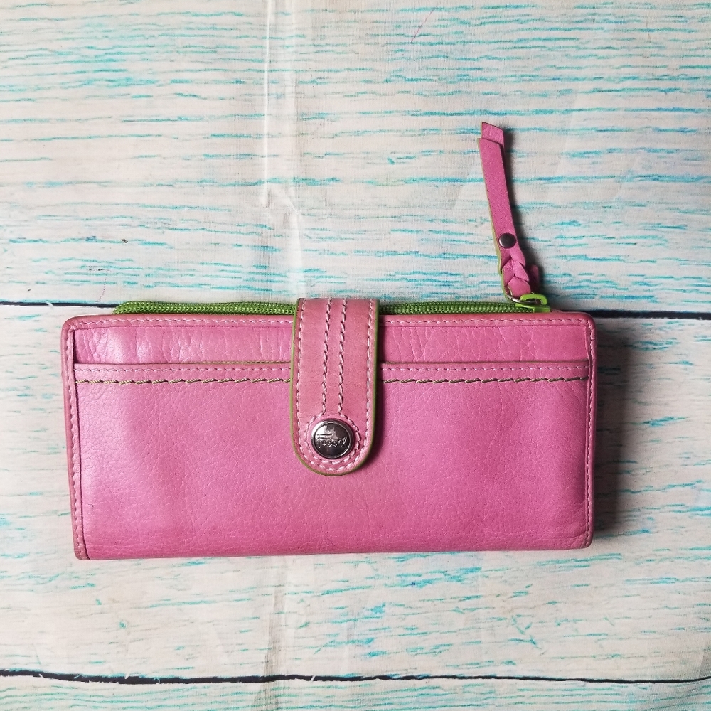 Fossil pink leather wallet